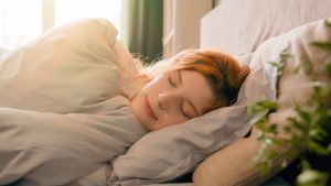 how to adjust to a new sleeping environment